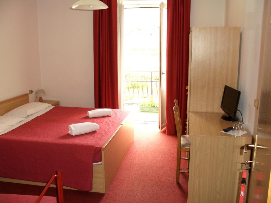 Hotel Bellaria Levico Terme Rum bild