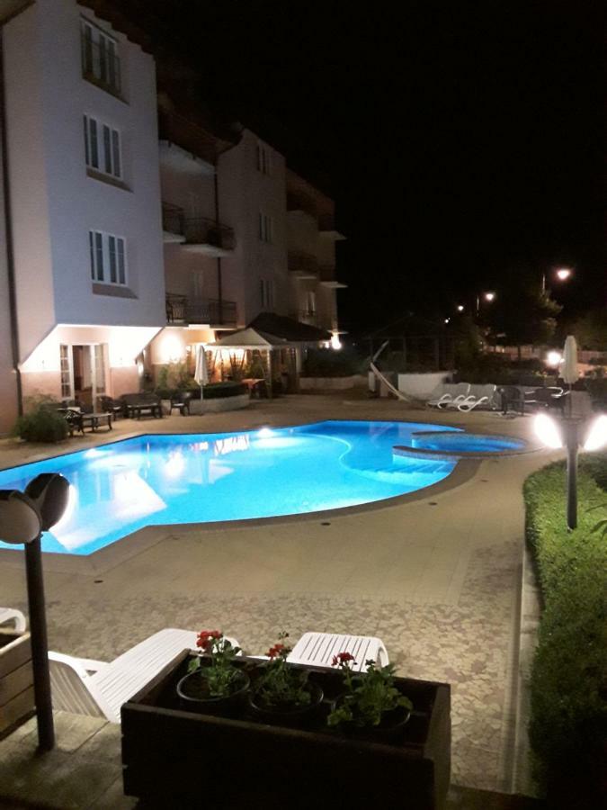 Hotel Bellaria Levico Terme Exteriör bild