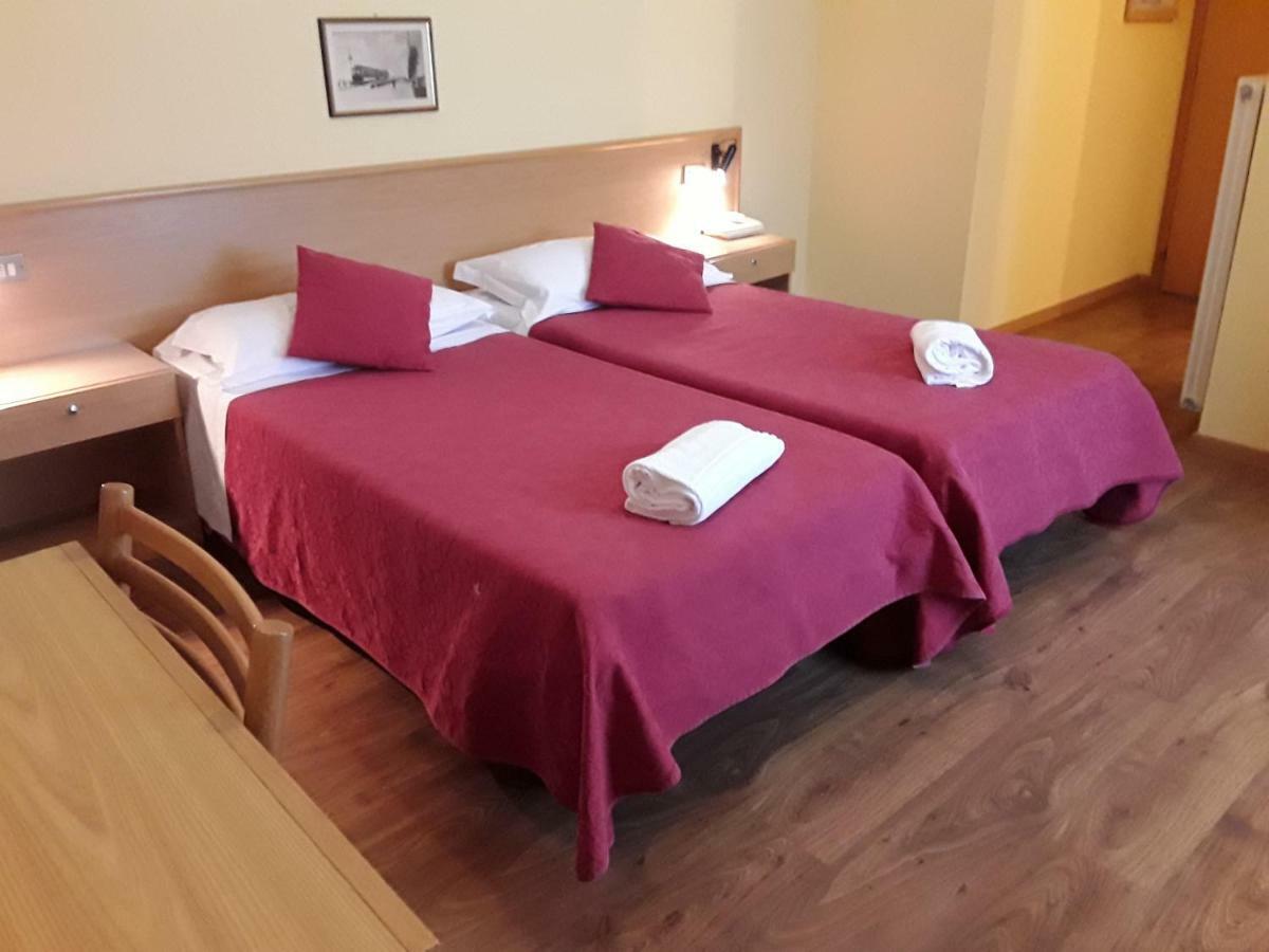 Hotel Bellaria Levico Terme Exteriör bild