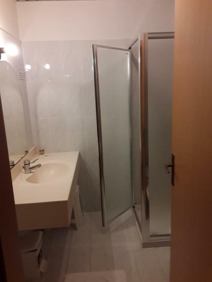 Hotel Bellaria Levico Terme Exteriör bild